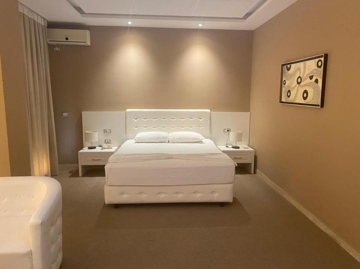 Hotel Continental Durrës 外观 照片