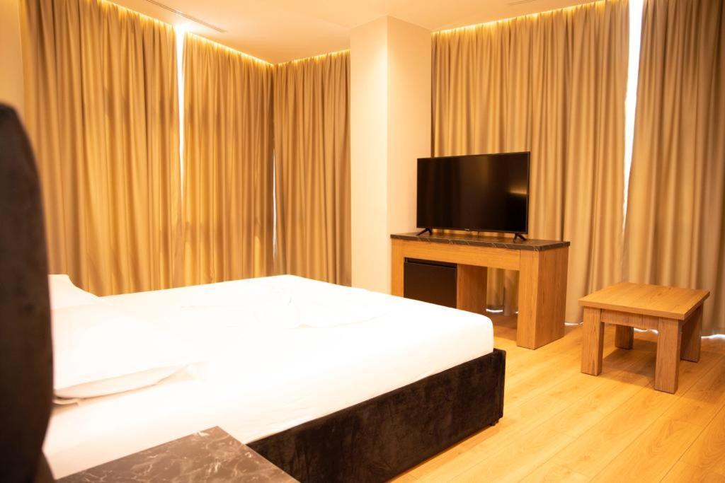 Hotel Continental Durrës 外观 照片