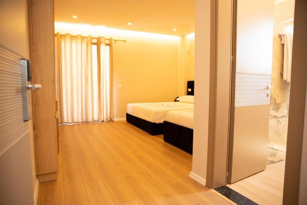 Hotel Continental Durrës 外观 照片
