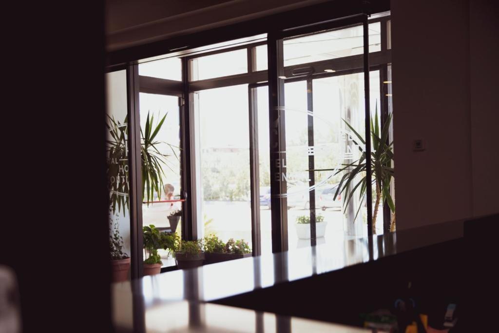 Hotel Continental Durrës 外观 照片