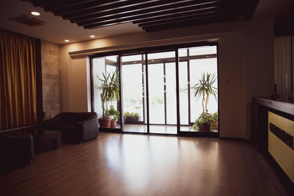Hotel Continental Durrës 外观 照片