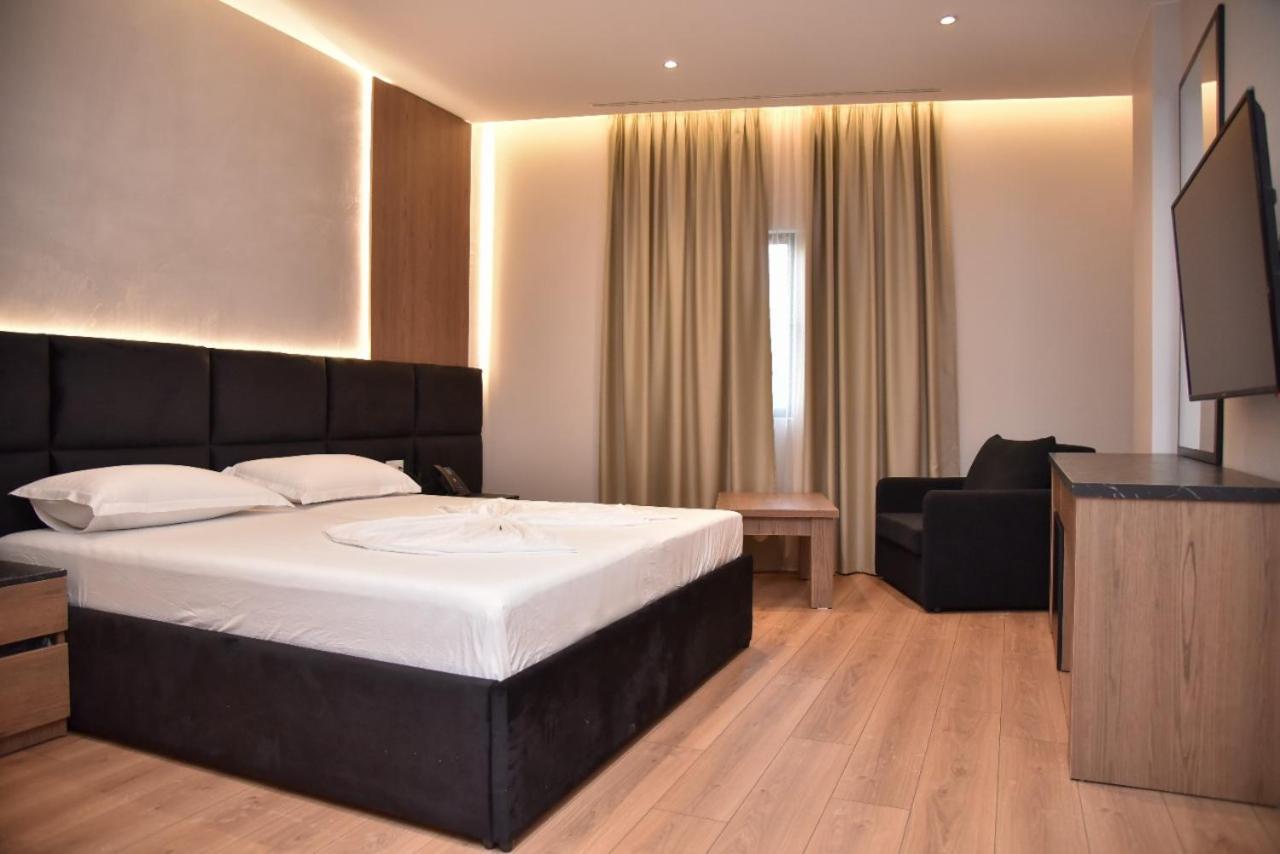 Hotel Continental Durrës 外观 照片