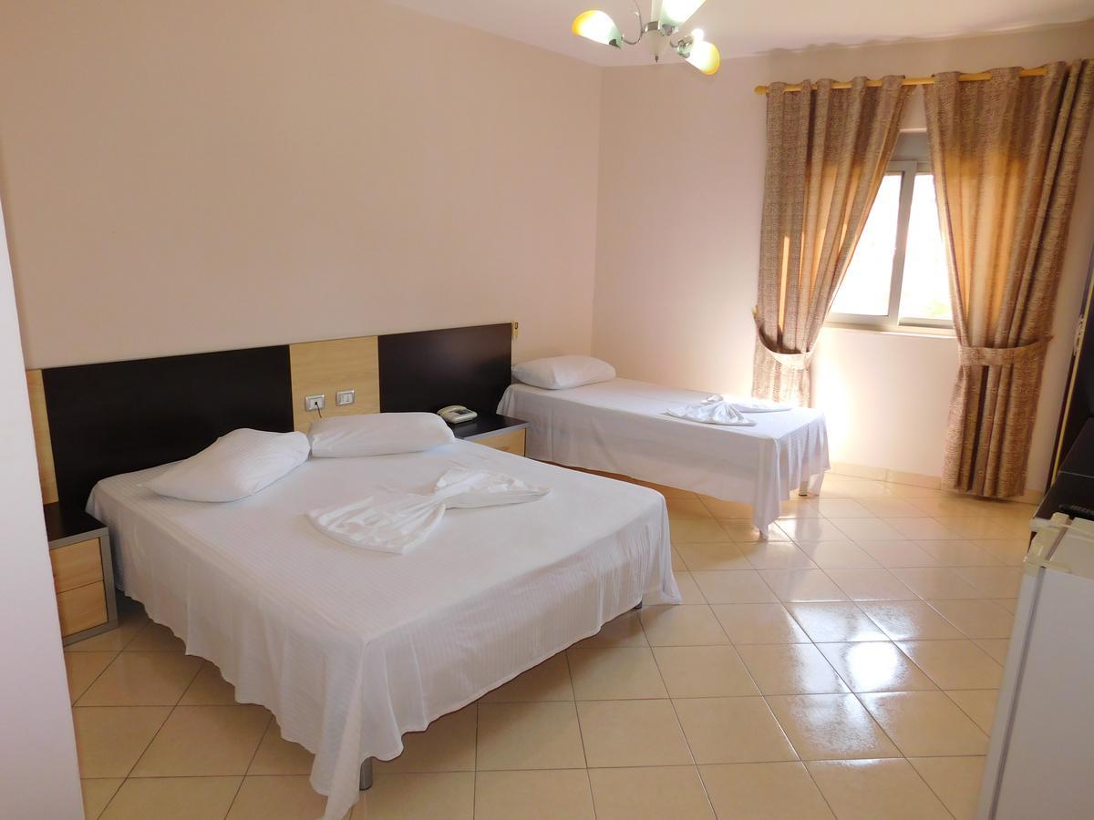 Hotel Continental Durrës 外观 照片